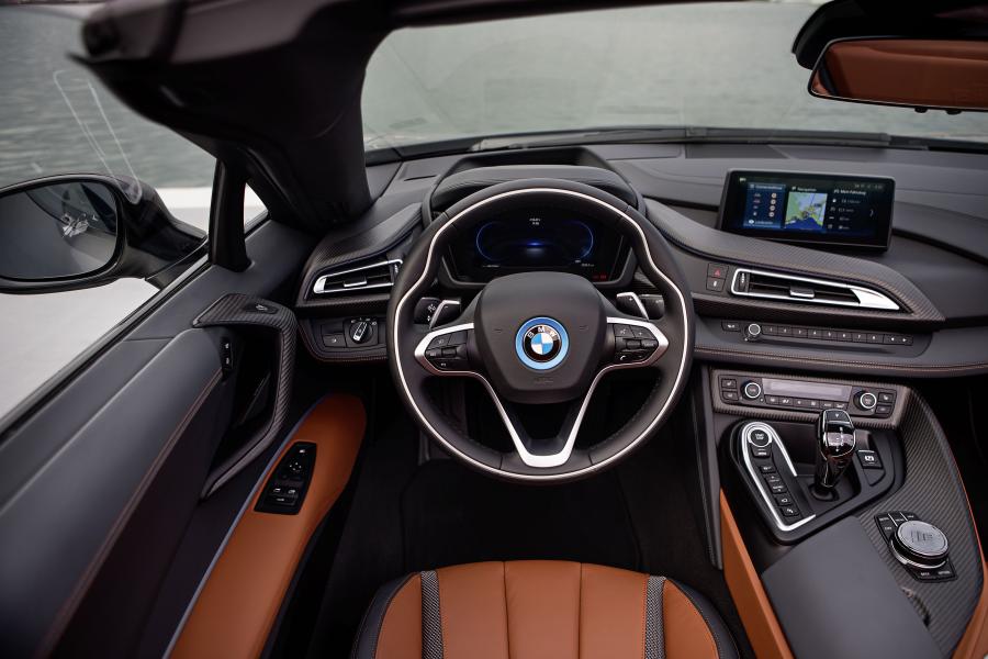 Панель приборов BMW i8 Roadster (I15) 2018 года  (WW) (фото 82 из 198)